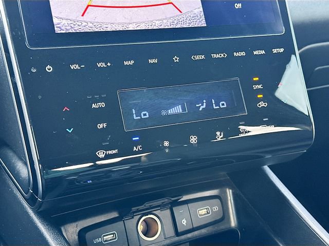 Used 2023 Hyundai Santa Cruz SEL Premium w/ Winter Package image 16