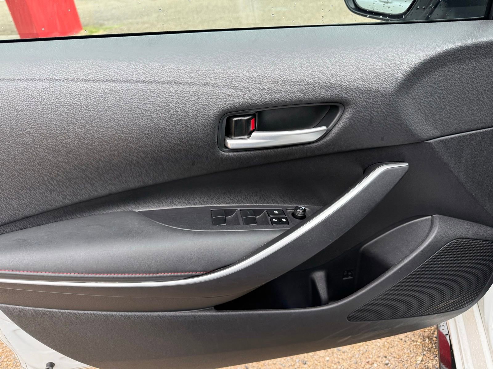 Used 2024 Toyota Corolla SE FWD image 12