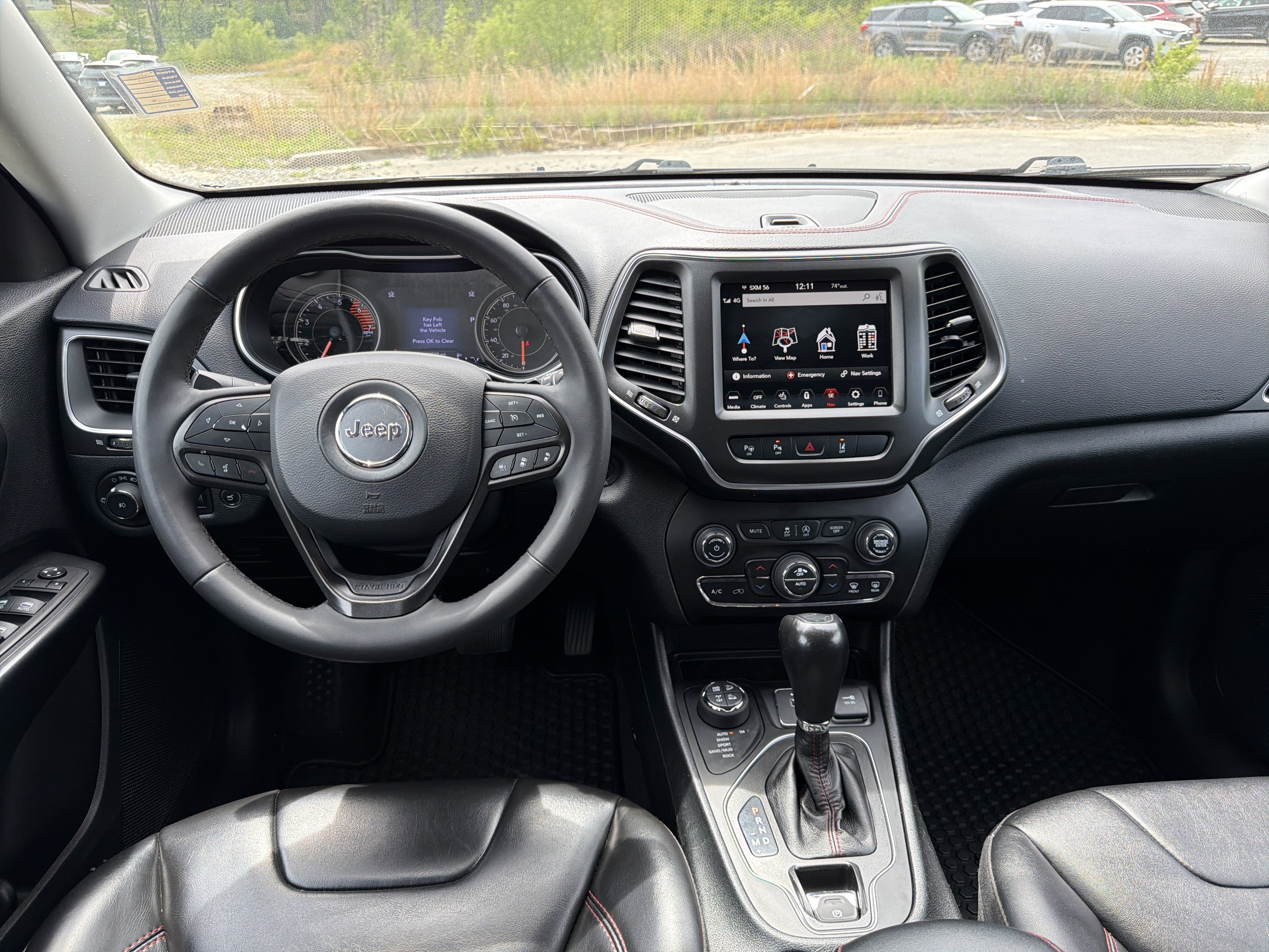 Used 2023 Jeep Cherokee Trailhawk AWD/4WD image 22