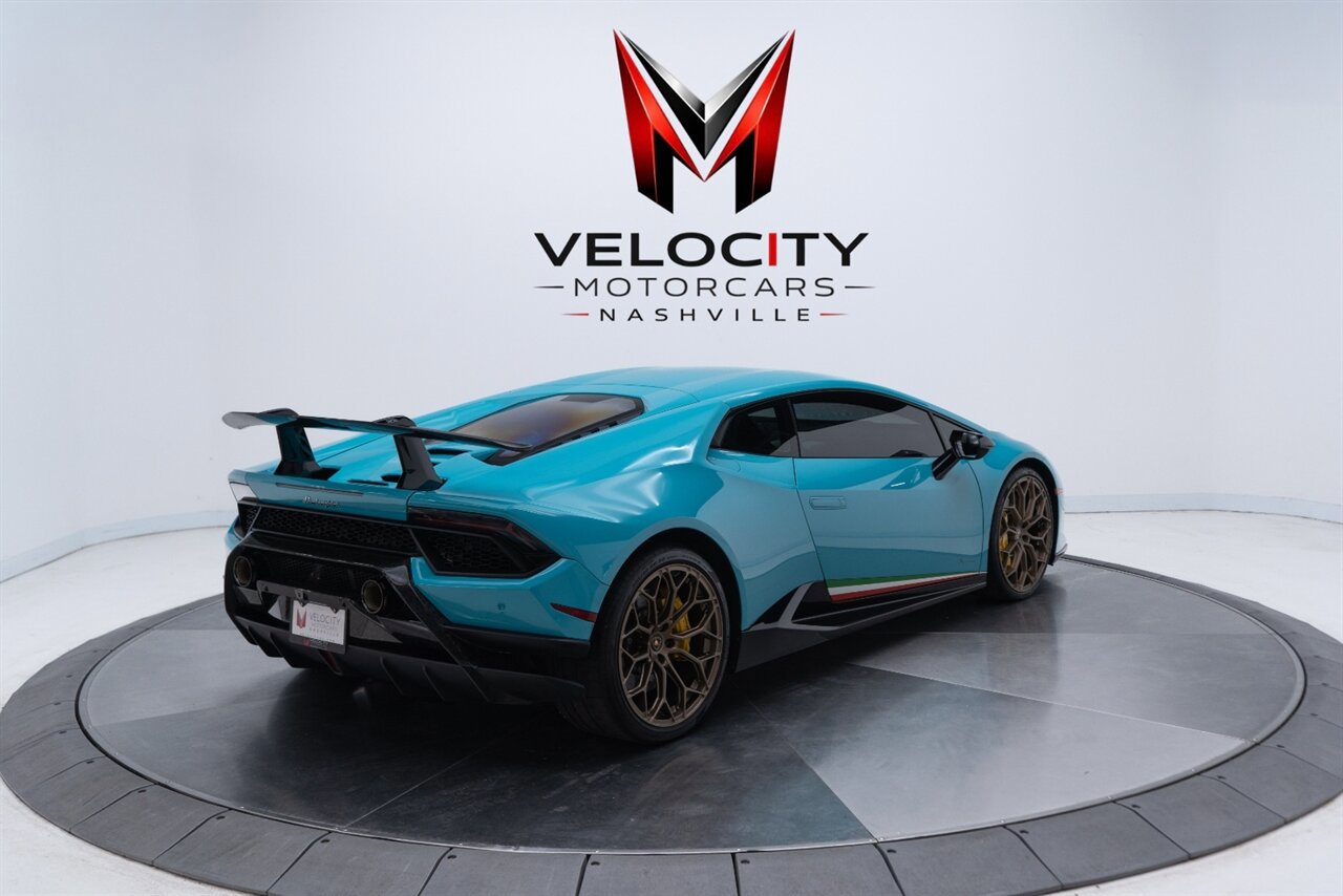Used 2019 Lamborghini Huracan Performante AWD/4WD image 14