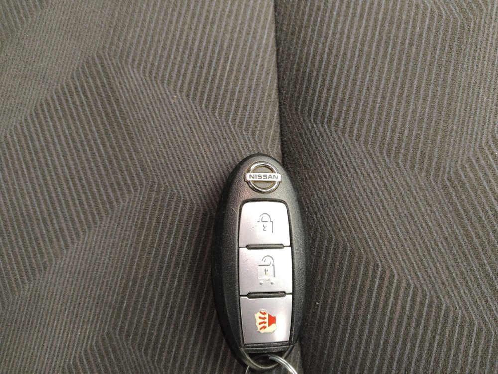 Used 2016 Nissan Rogue SV AWD/4WD image 32