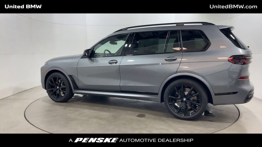 New 2026 BMW X7 M60i image 6