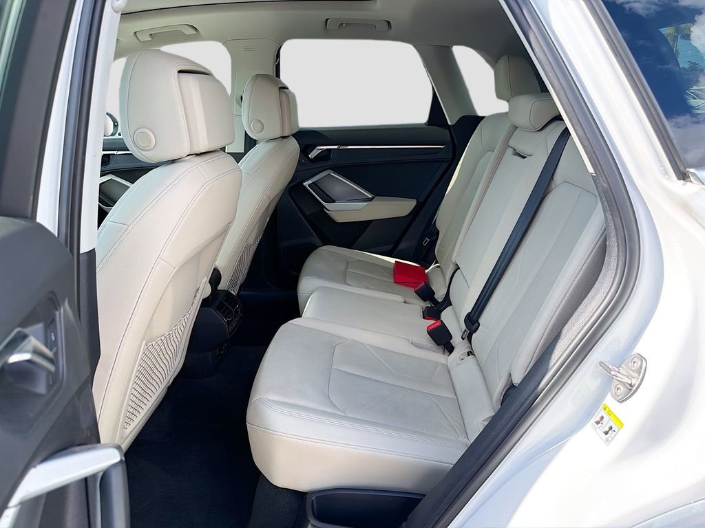 Used 2020 Audi Q3 2.0T Premium image 21