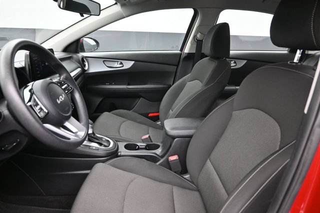 Used 2022 Kia Forte LXS w/ LXS Technology Package FWD image 18