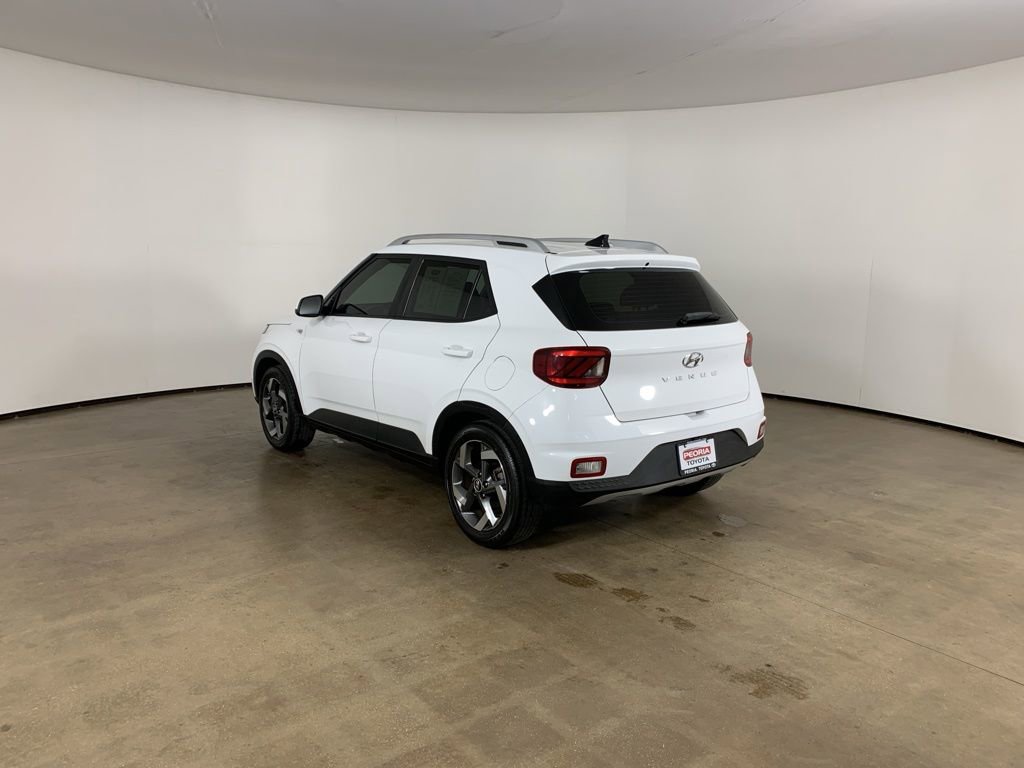 Used 2022 Hyundai Venue SEL image 14