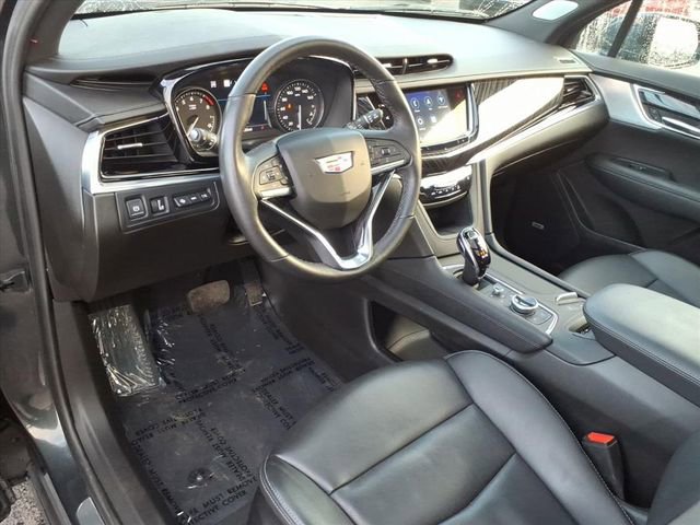 Certified 2023 Cadillac XT6 Premium Luxury w/ Technology Package image 3