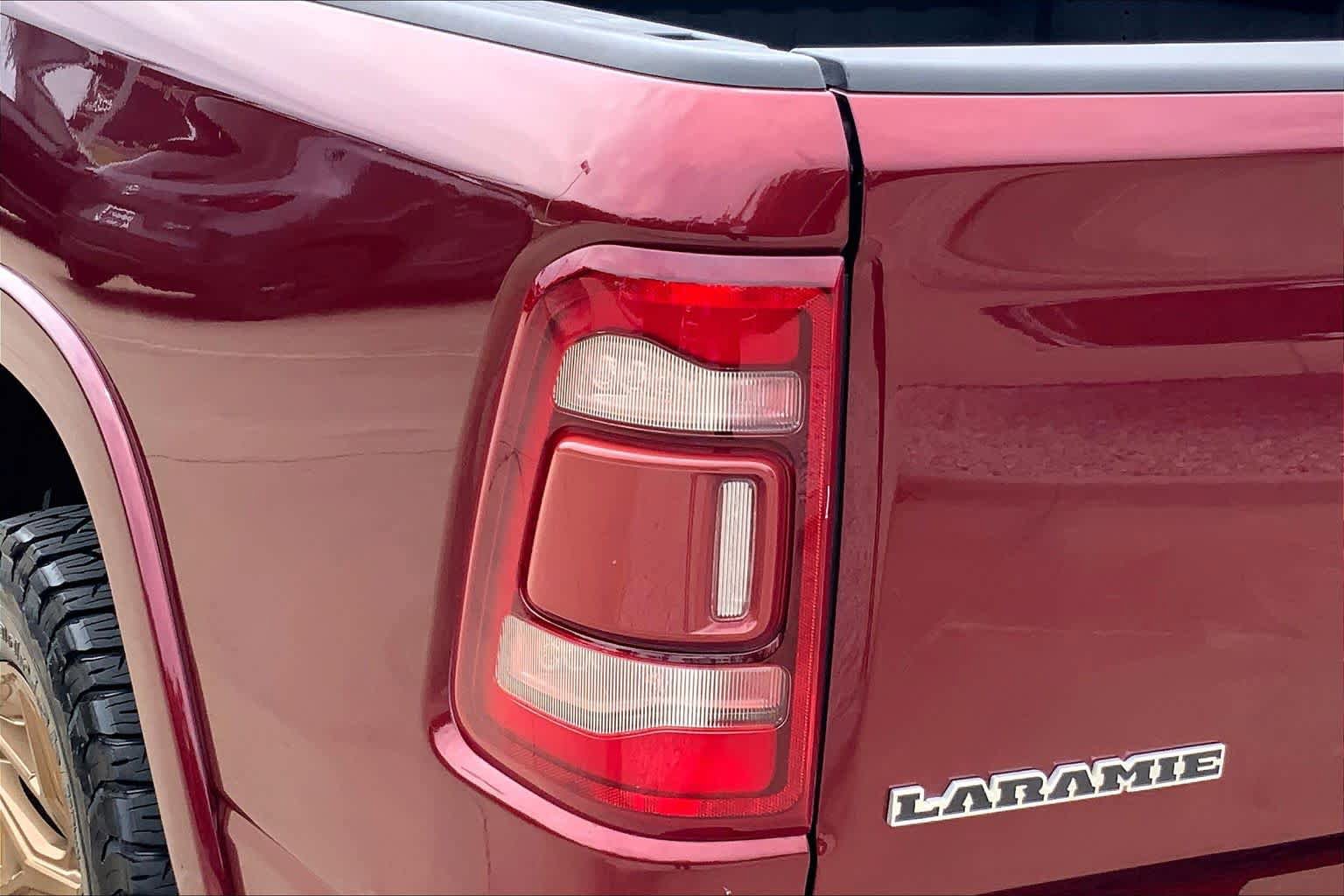 Used 2019 RAM 1500 Laramie AWD/4WD image 28