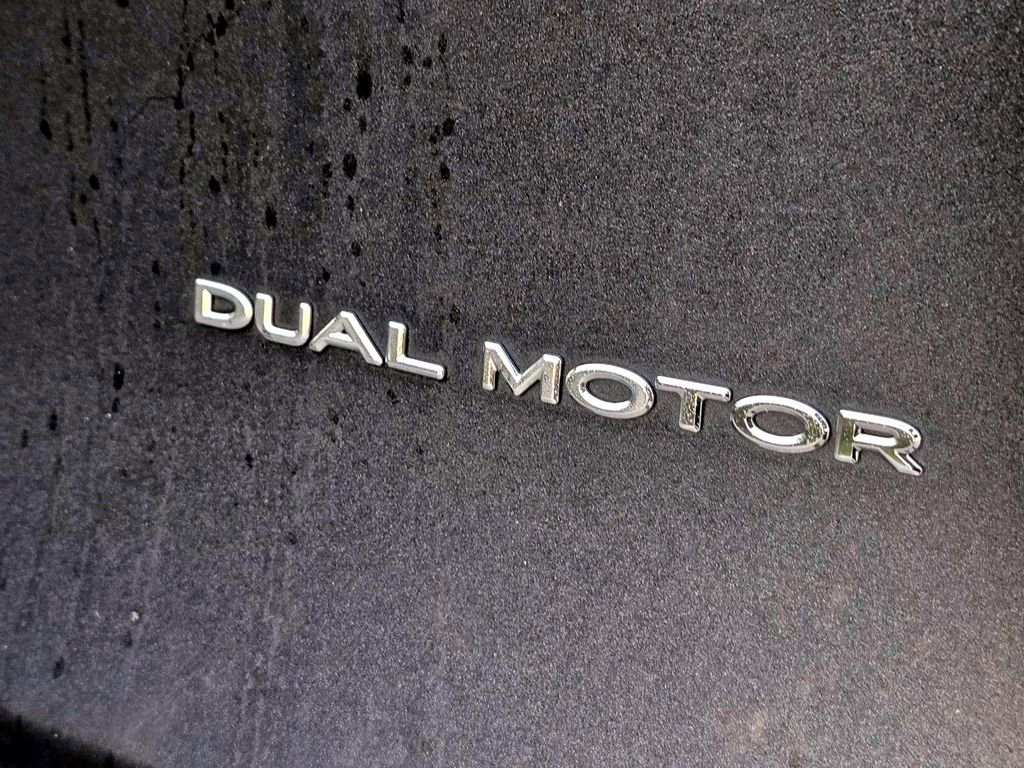 Used 2024 Tesla Model Y Long Range image 7