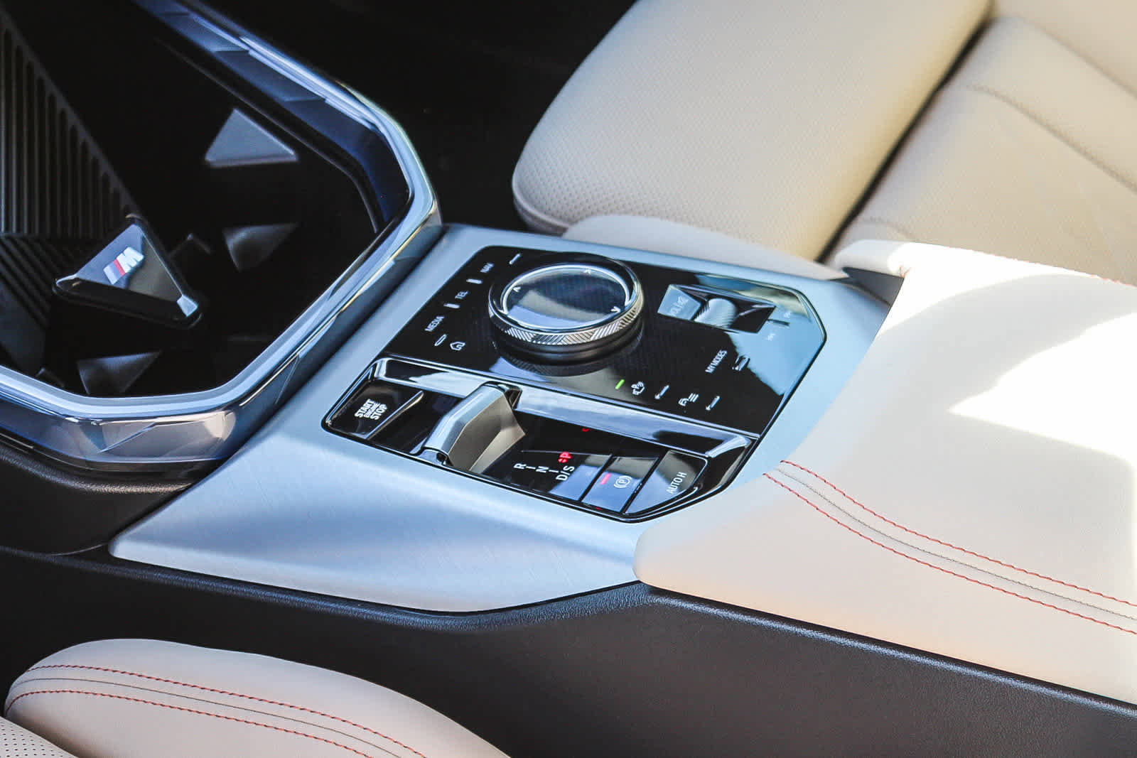 Used 2025 BMW X3 xDrive30i w/ Premium Package image 19