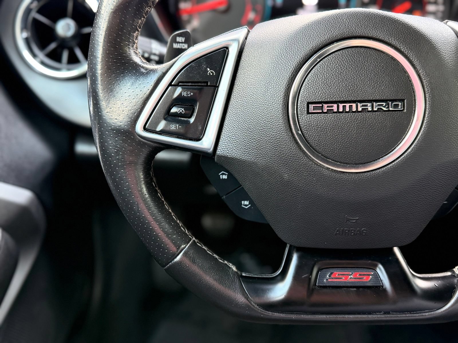 Used 2018 Chevrolet Camaro SS RWD image 26