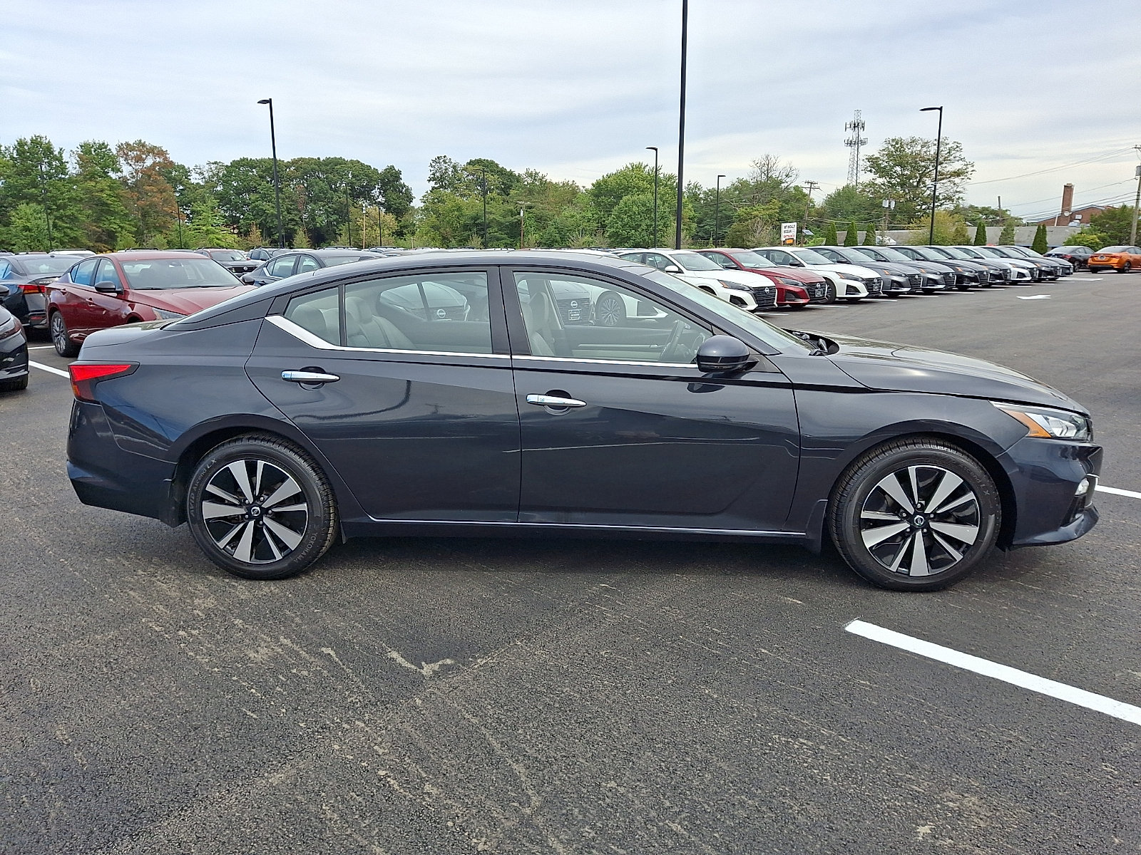 Certified 2021 Nissan Altima 2.5 SL FWD image 8