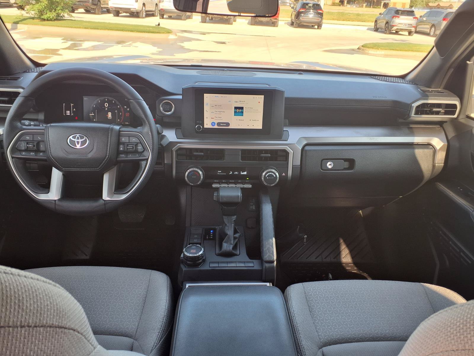 Used 2025 Toyota 4Runner SR5 AWD/4WD image 11