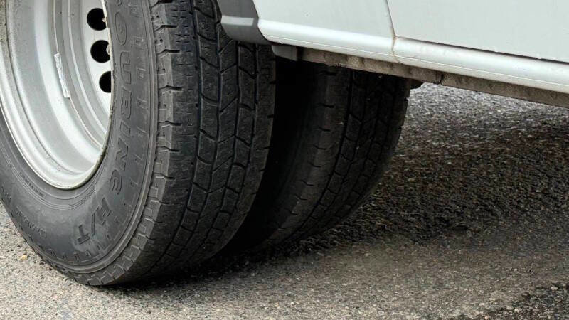 Used 2017 Mercedes-Benz Sprinter 3500 image 20