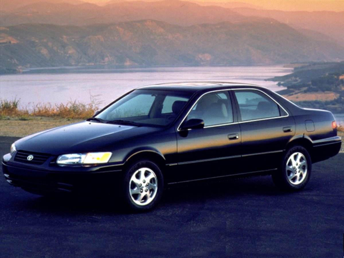 Used 1999 Toyota Camry image 2
