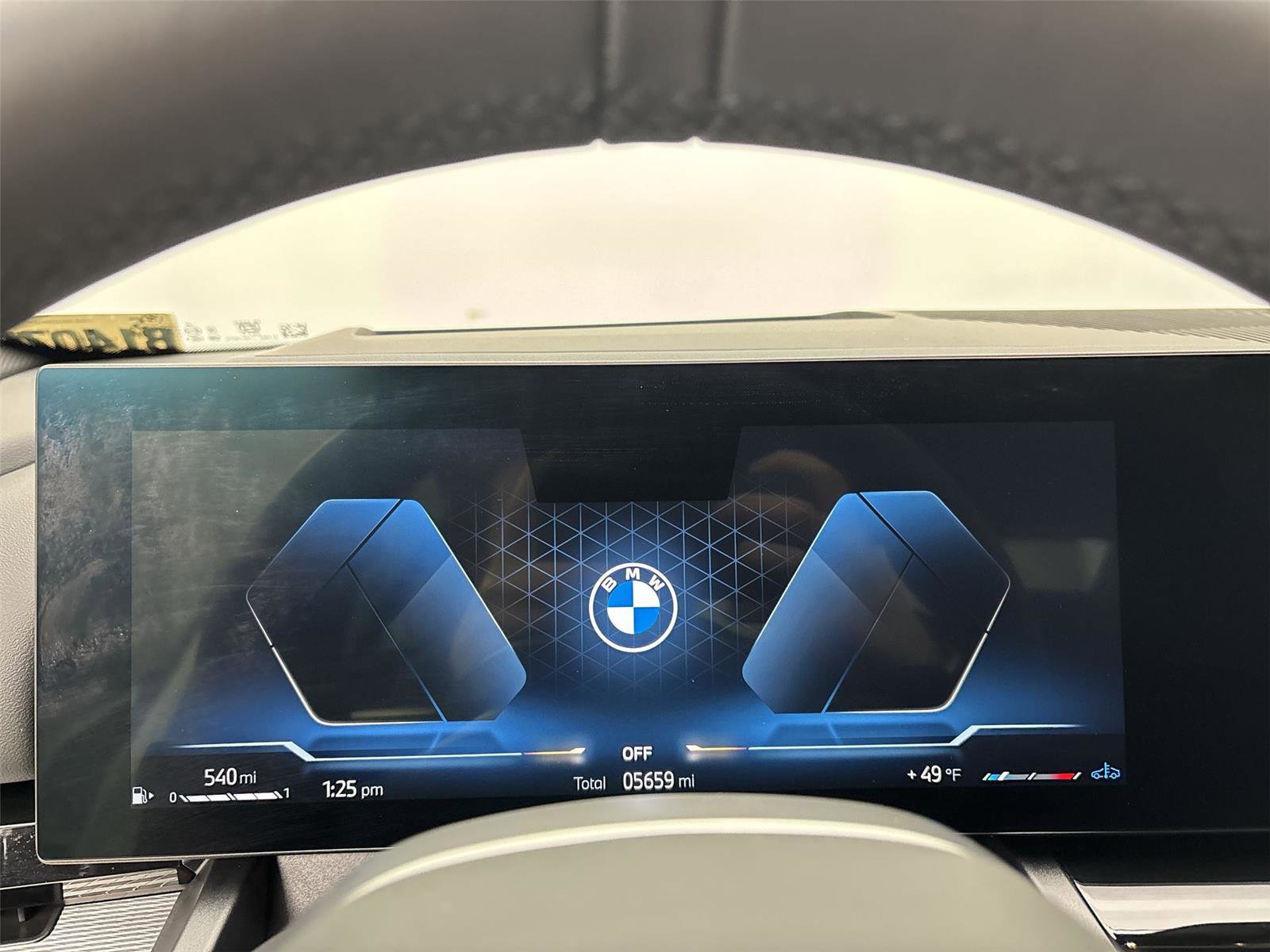 Used 2025 BMW 530i xDrive w/ M Sport Package AWD/4WD image 28