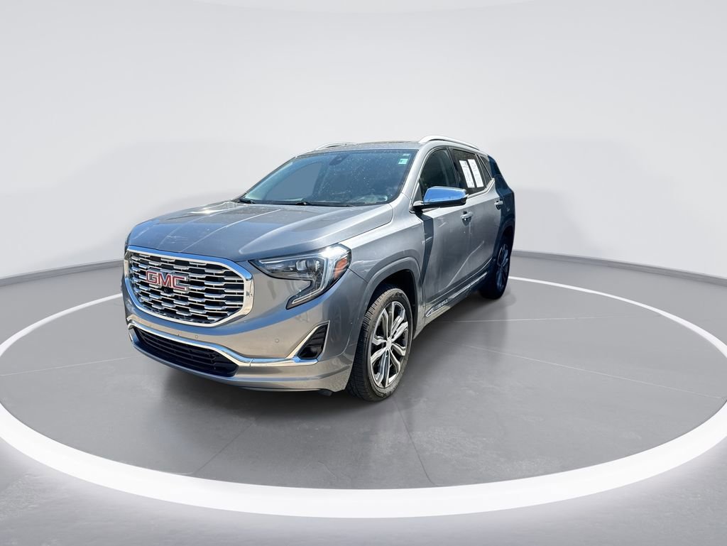 Used 2018 GMC Terrain Denali w/ Advanced Safety Package image 4