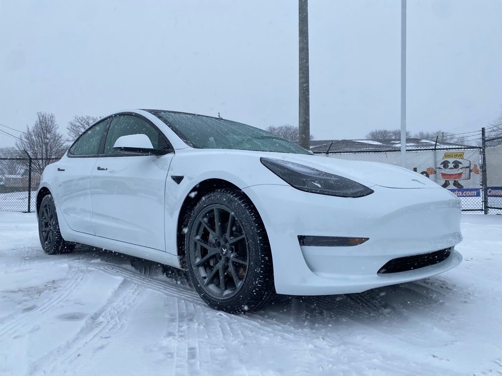 Used 2023 Tesla Model 3 Standard Range image 29