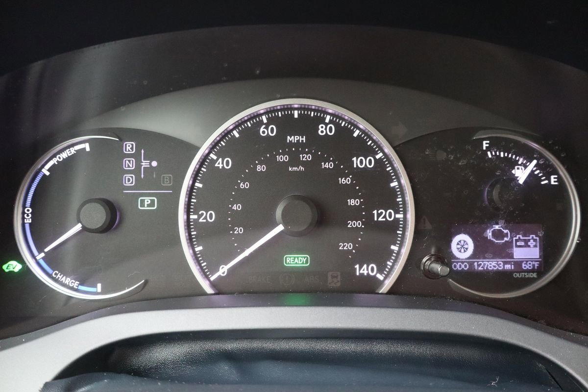 Used 2012 Lexus CT 200h Premium w/ Leather Pkg FWD image 34