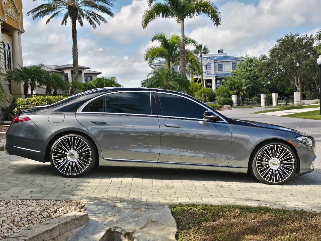 Used 2022 Mercedes-Benz S 580 4MATIC Sedan w/ Rear Seat Package image 44