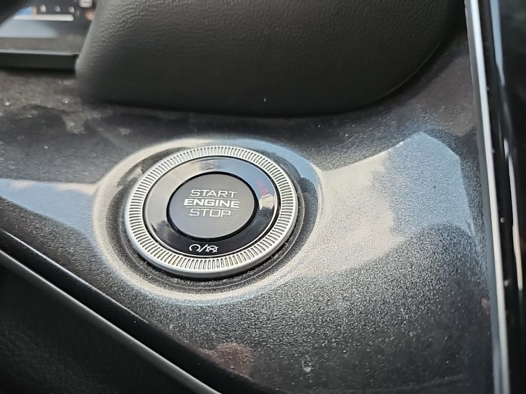 Used 2023 Jeep Grand Cherokee L Laredo AWD/4WD image 16