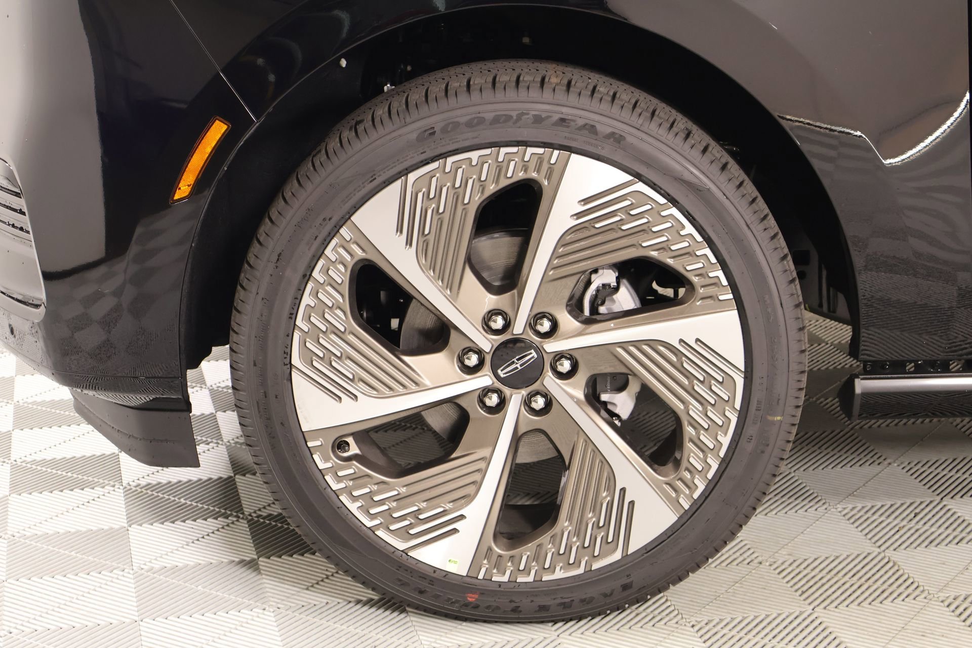 New 2026 Lincoln Navigator L Black Label AWD/4WD image 21