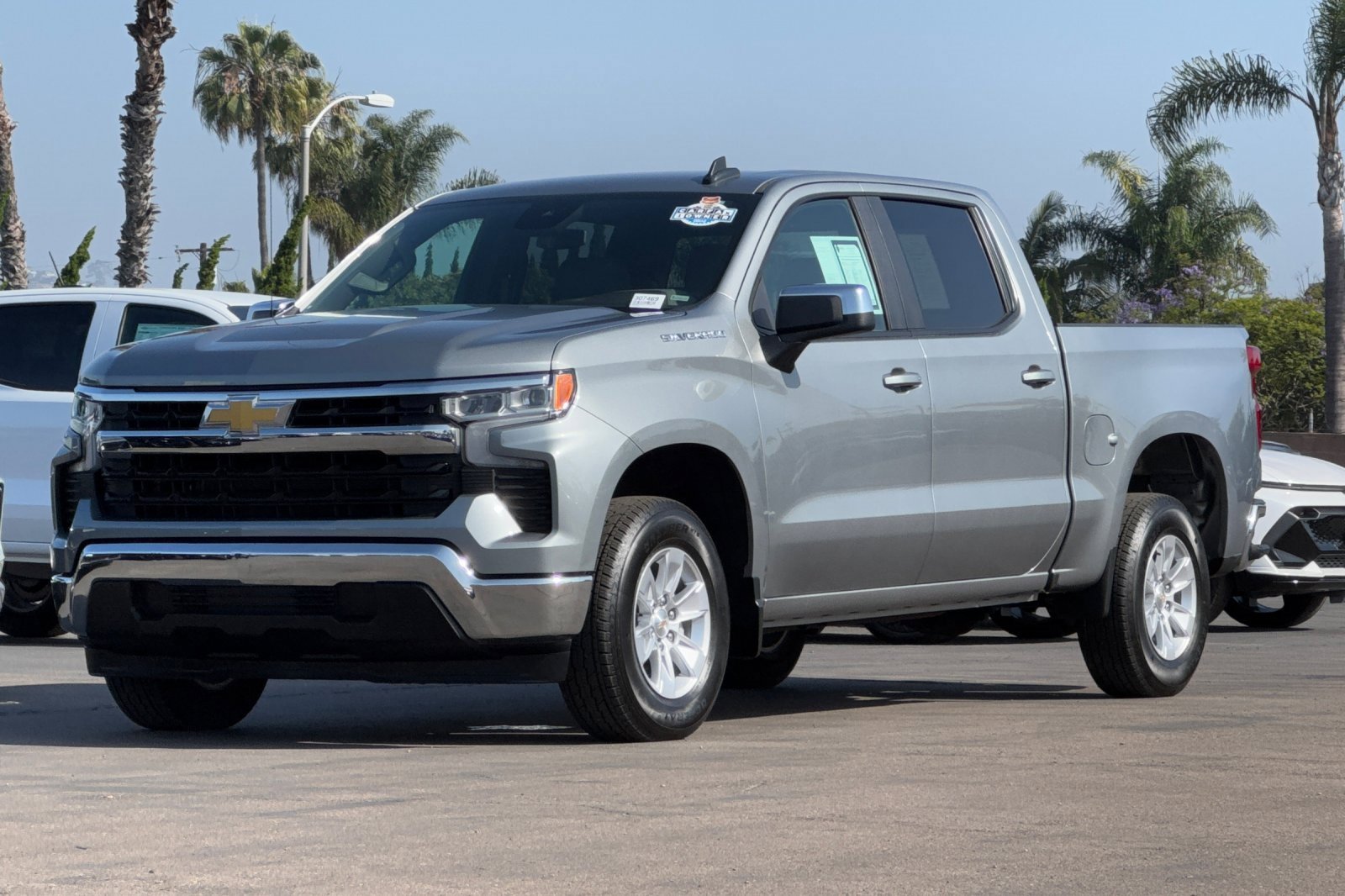 Used 2025 Chevrolet Silverado 1500 LT image 8
