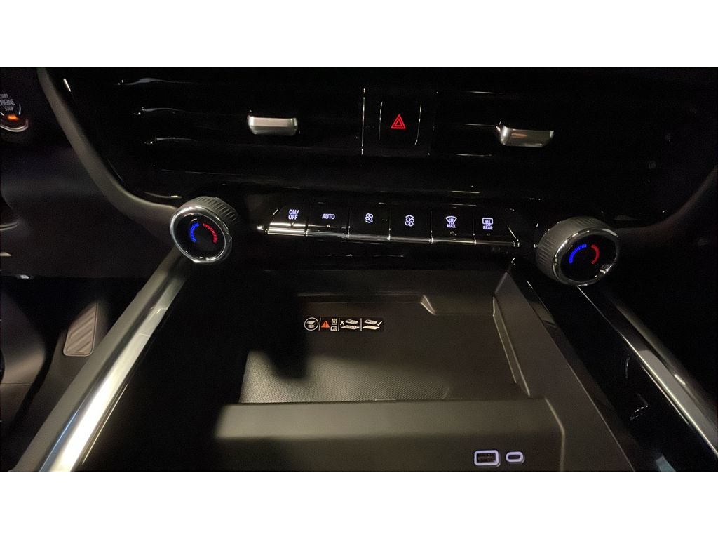 New 2026 Chevrolet Suburban RST w/ Comfort Package AWD/4WD image 14