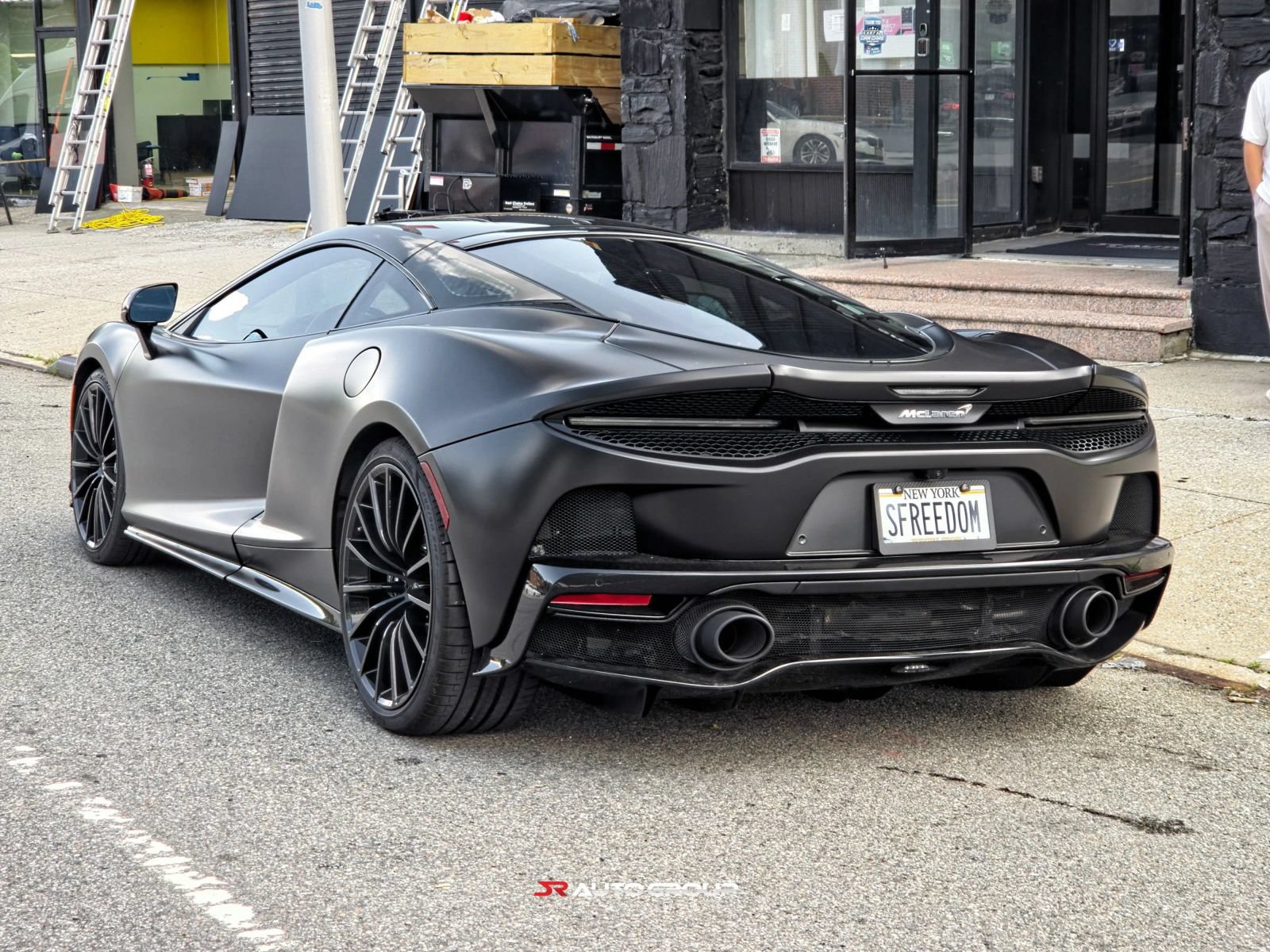 Used 2020 McLaren GT RWD image 9