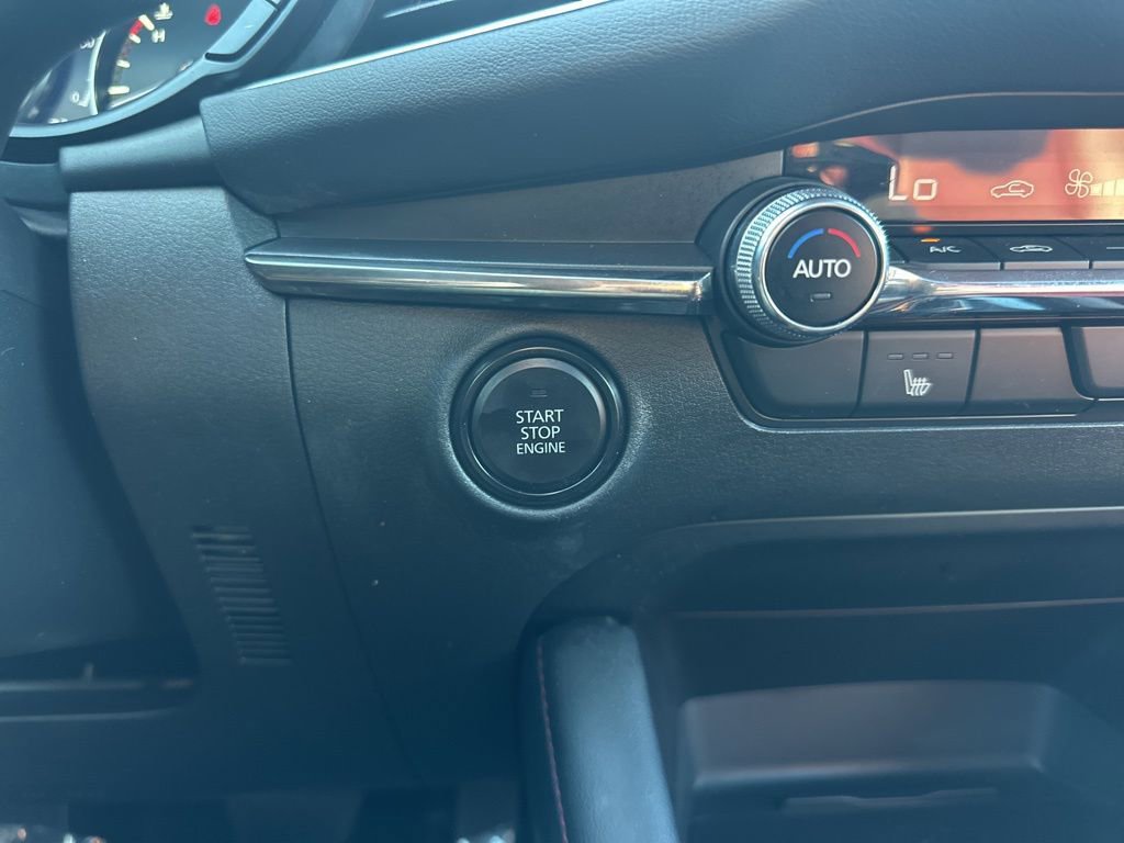 Used 2024 MAZDA MAZDA3 s image 23