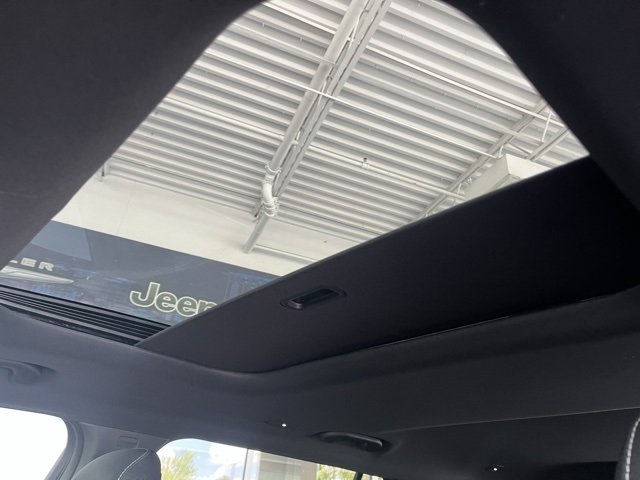 New 2025 Jeep Grand Cherokee L Laredo w/ Luxury Tech Group I image 28