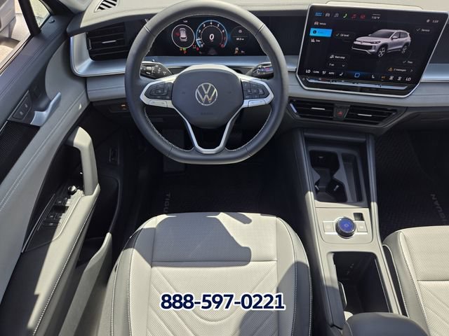 New 2026 Volkswagen Tiguan SE FWD image 9