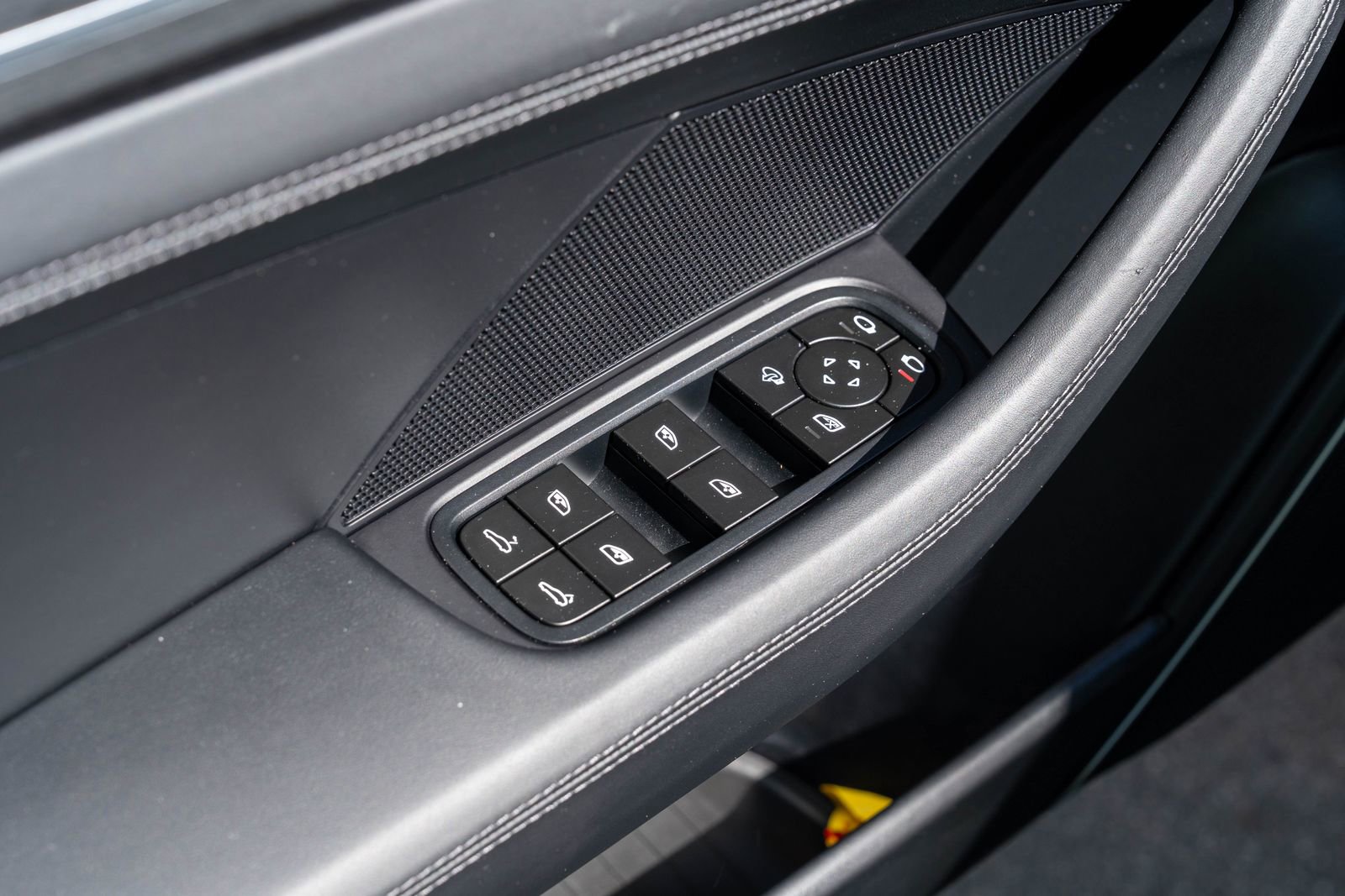 Certified 2023 Porsche Panamera 4 AWD/4WD image 21