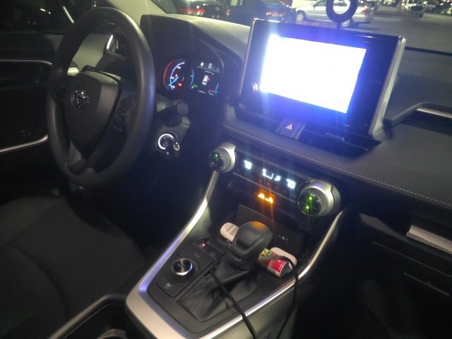 Used 2025 Toyota RAV4 LE image 10