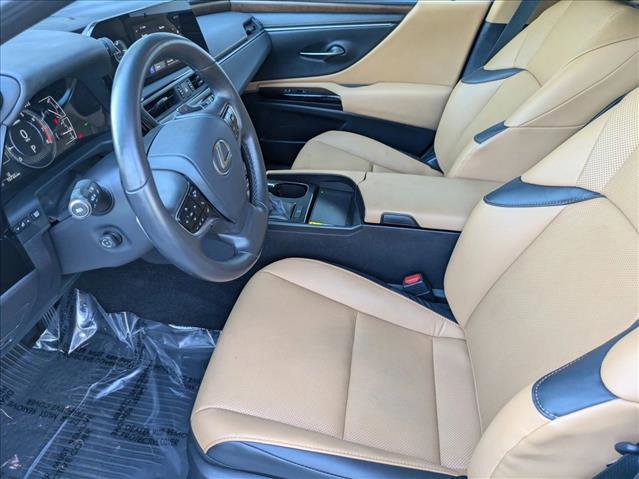 Certified 2025 Lexus ES 350 w/ Premium Package image 16