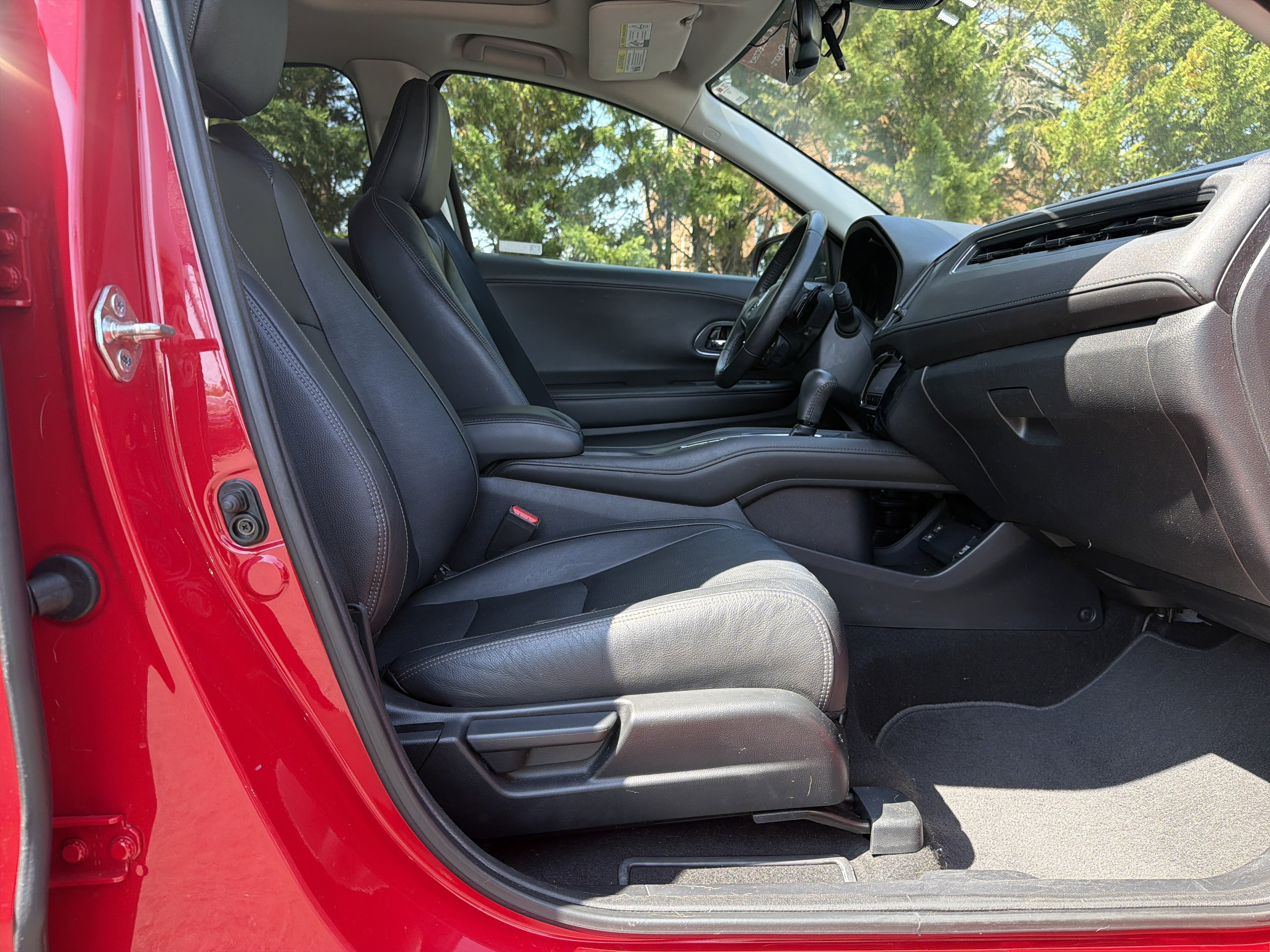 Used 2019 Honda HR-V EX-L image 32