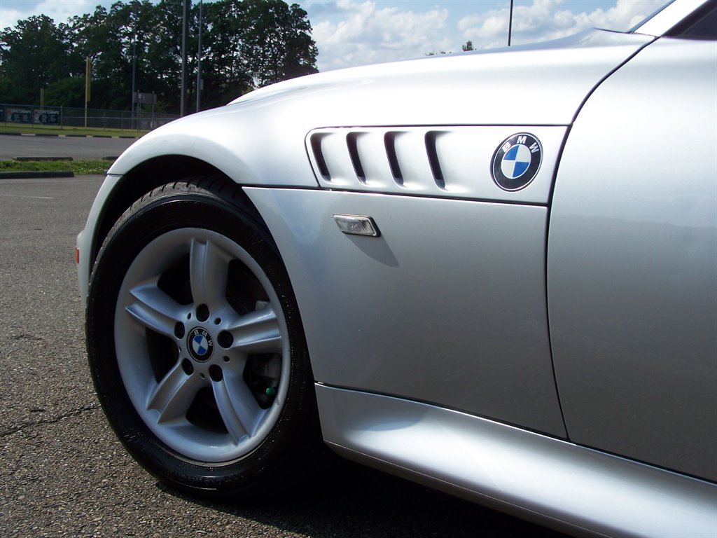 Used 2000 BMW Z3 2.5i RWD image 25