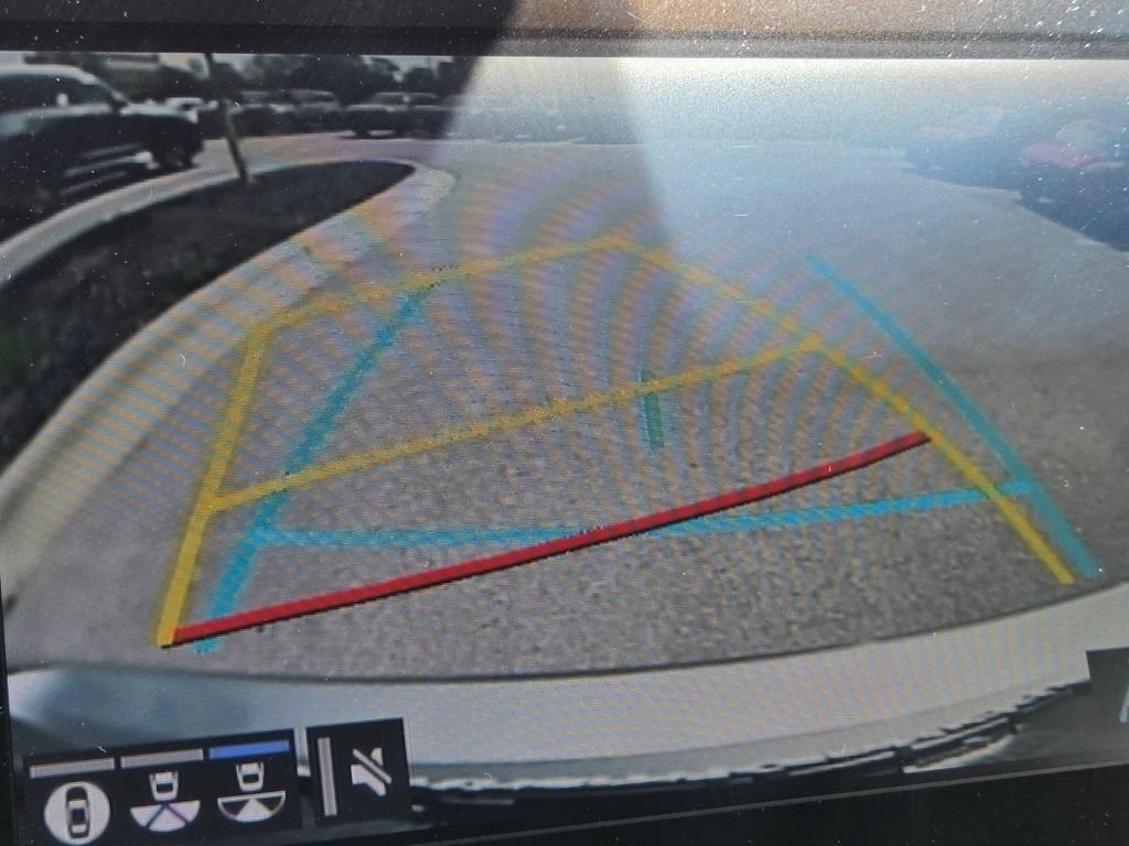 Used 2020 Toyota Avalon Limited w/ Advanced Safety Package FWD image 13