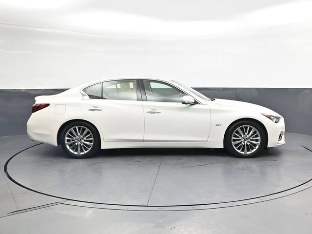 Used 2018 INFINITI Q50 Luxe w/ Essential Package (3.0T Luxe) RWD image 3