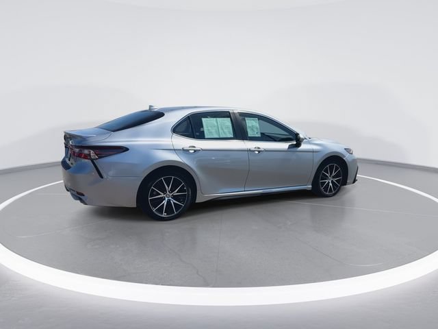 Used 2024 Toyota Camry SE w/ Convenience Package FWD image 8