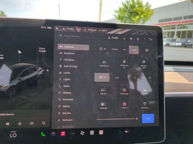 Used 2025 Tesla Model Y Long Range RWD image 11