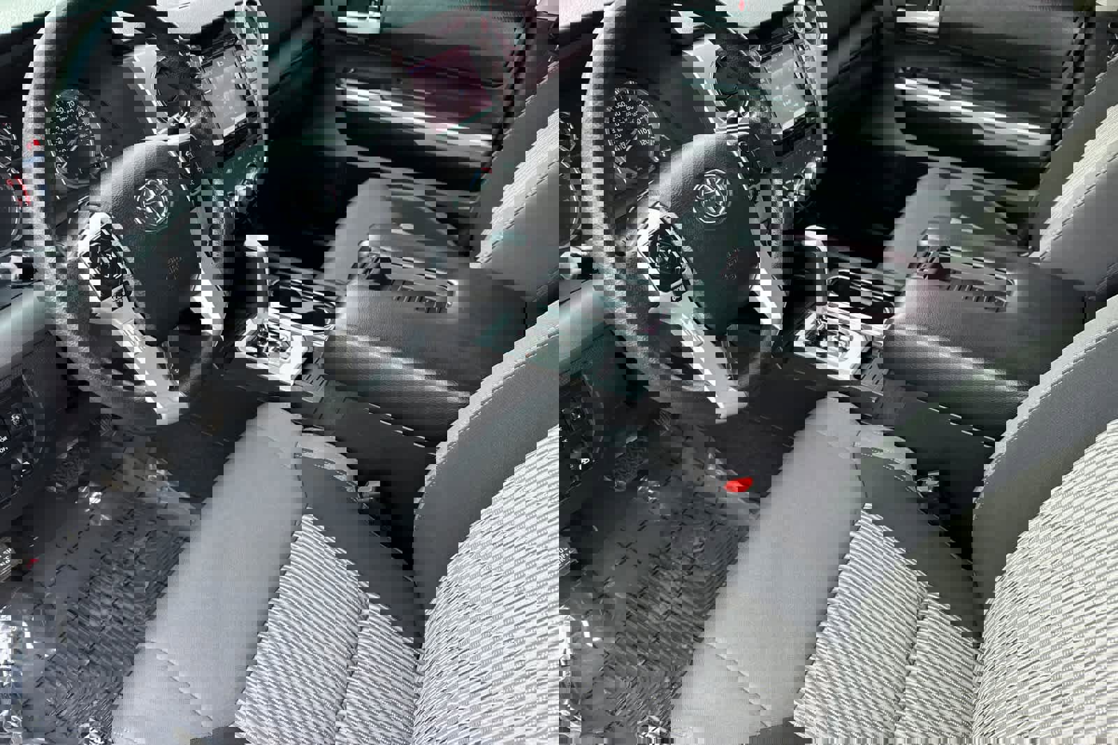 Used 2016 Toyota Tundra SR5 w/ TRD Off Road Package image 11