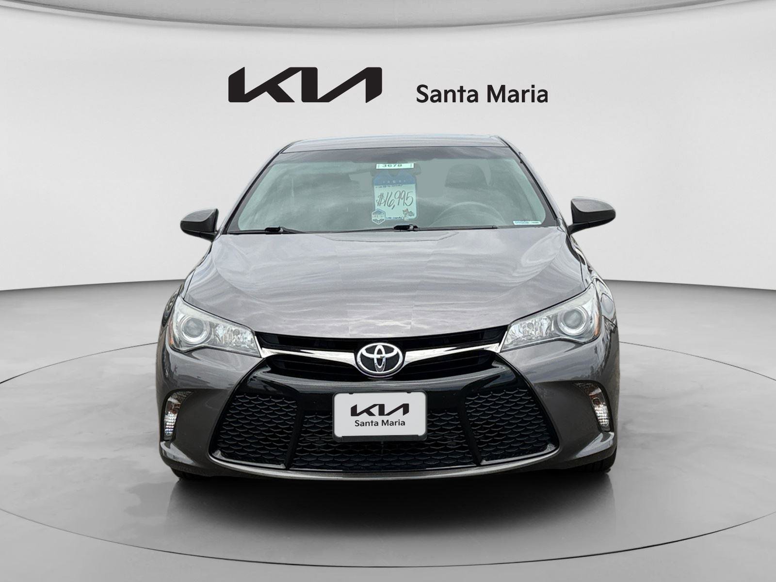 Used 2016 Toyota Camry SE FWD image 4