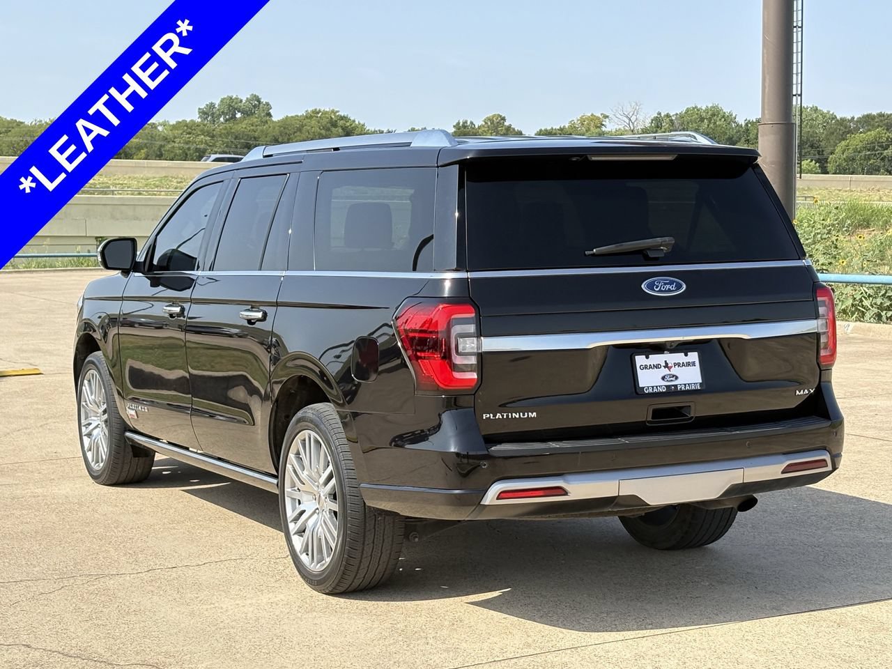 Used 2023 Ford Expedition Max Platinum RWD image 7