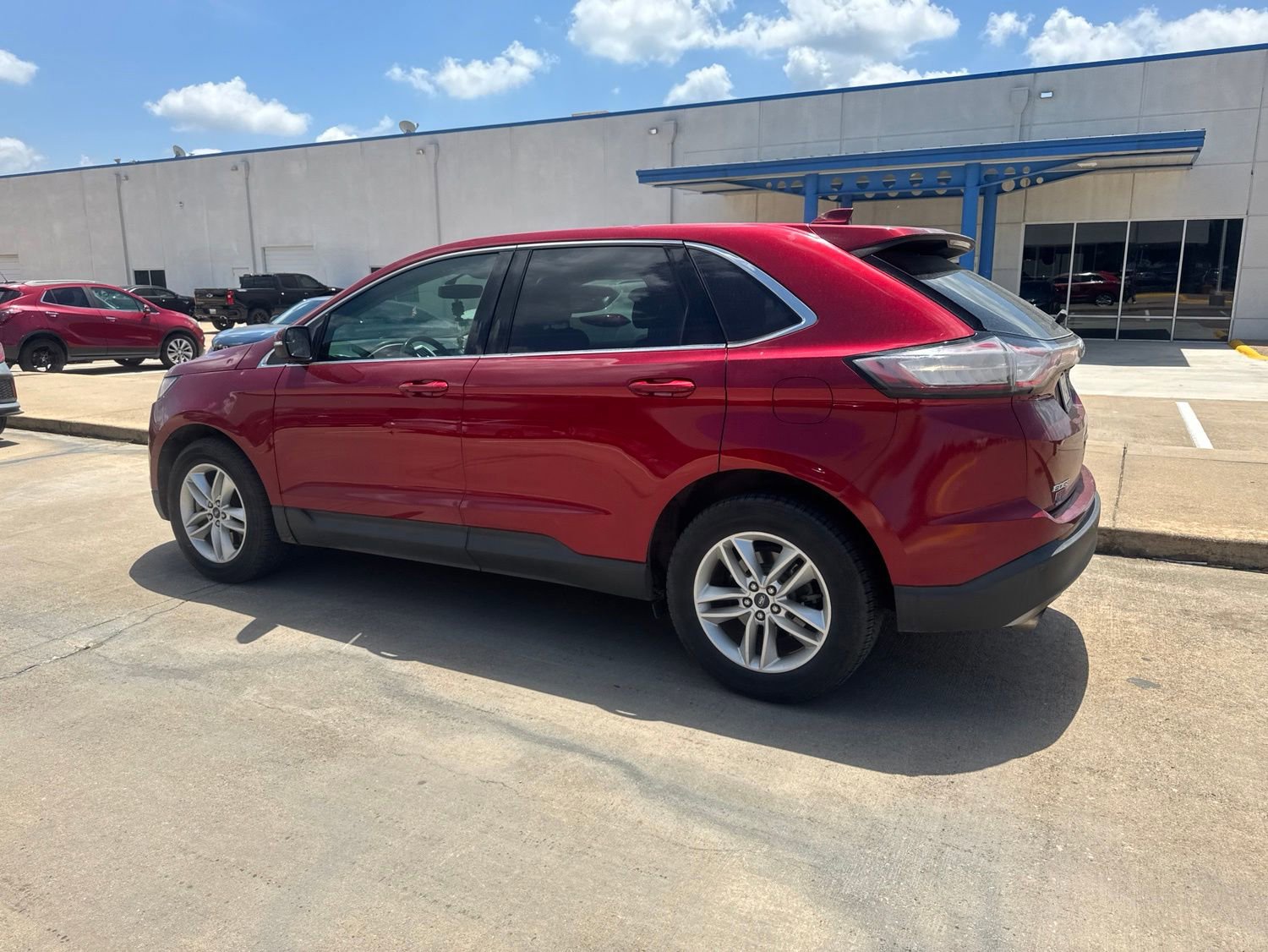 Used 2018 Ford Edge SEL w/ Equipment Group 201A AWD/4WD image 7