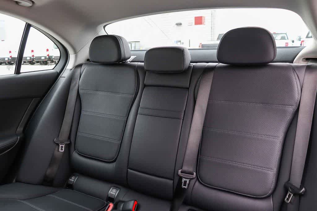 Used 2024 Mercedes-Benz C 300 Sedan image 17