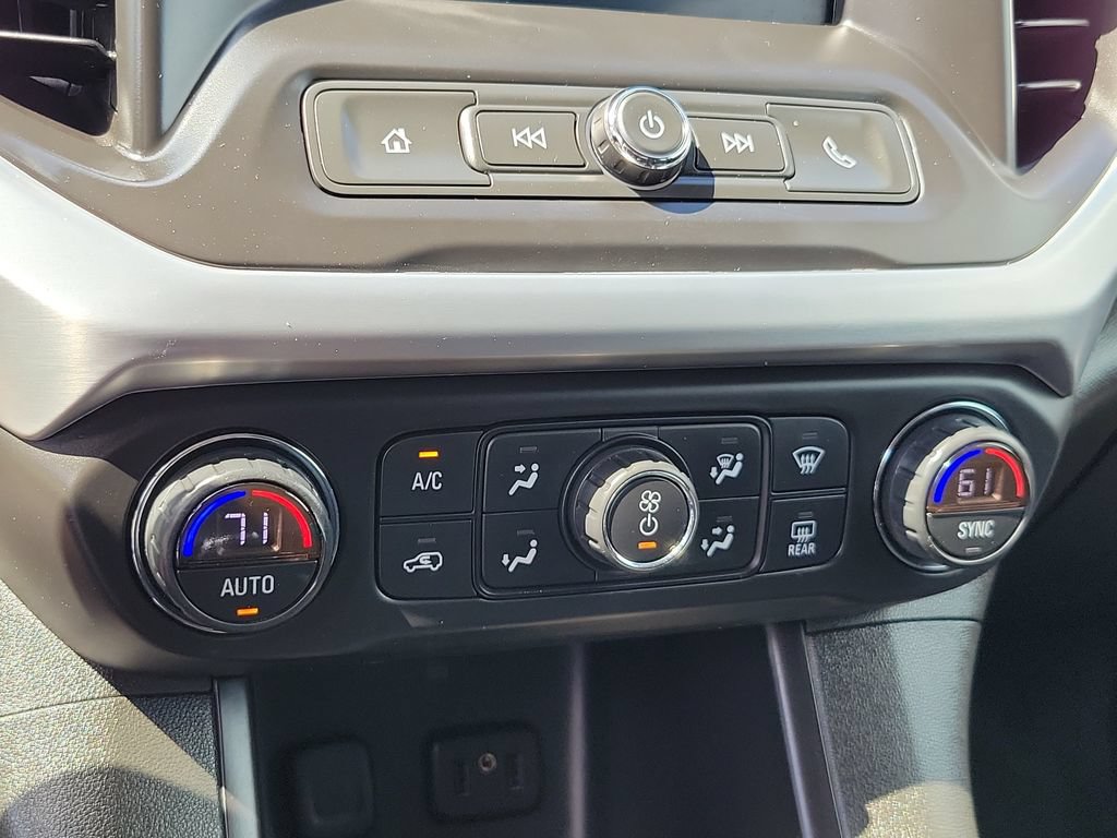 Used 2017 GMC Acadia SLE FWD image 24