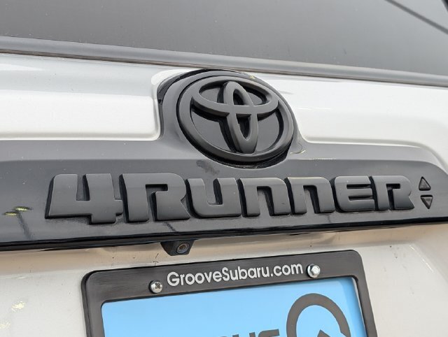 Used 2020 Toyota 4Runner Venture w/ Moonroof Package AWD/4WD image 13
