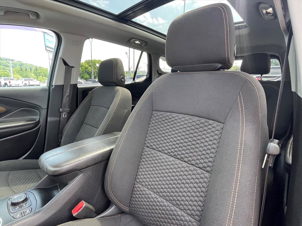 Used 2021 GMC Terrain SLE w/ Driver Convenience Package AWD/4WD image 22