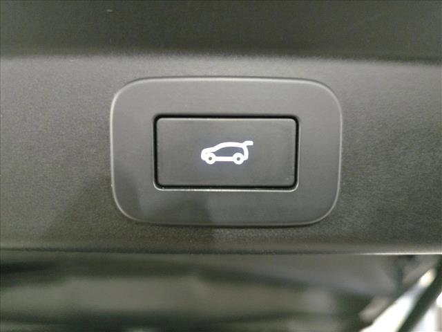 Certified 2023 Land Rover Range Rover Sport SE image 13