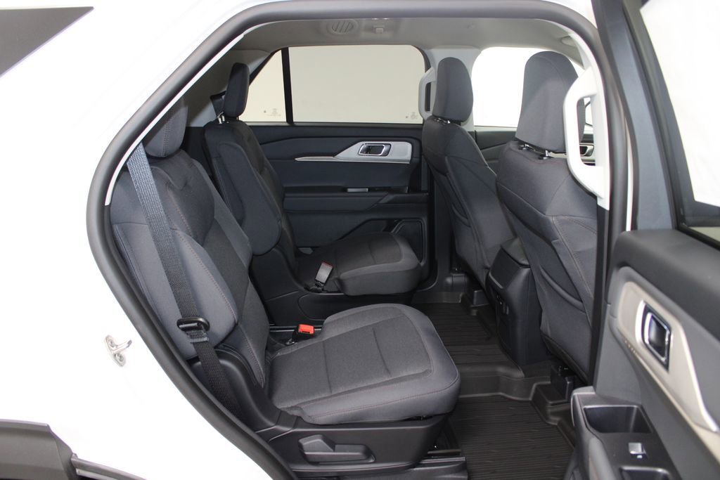 New 2026 Ford Explorer Active RWD image 30